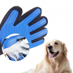 Rukavice na vyčesávání srsti pro psy a kočky